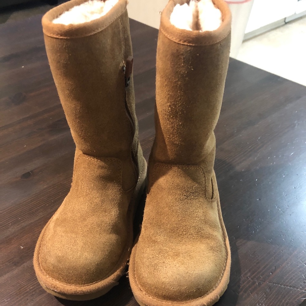 Girls Ugg boots